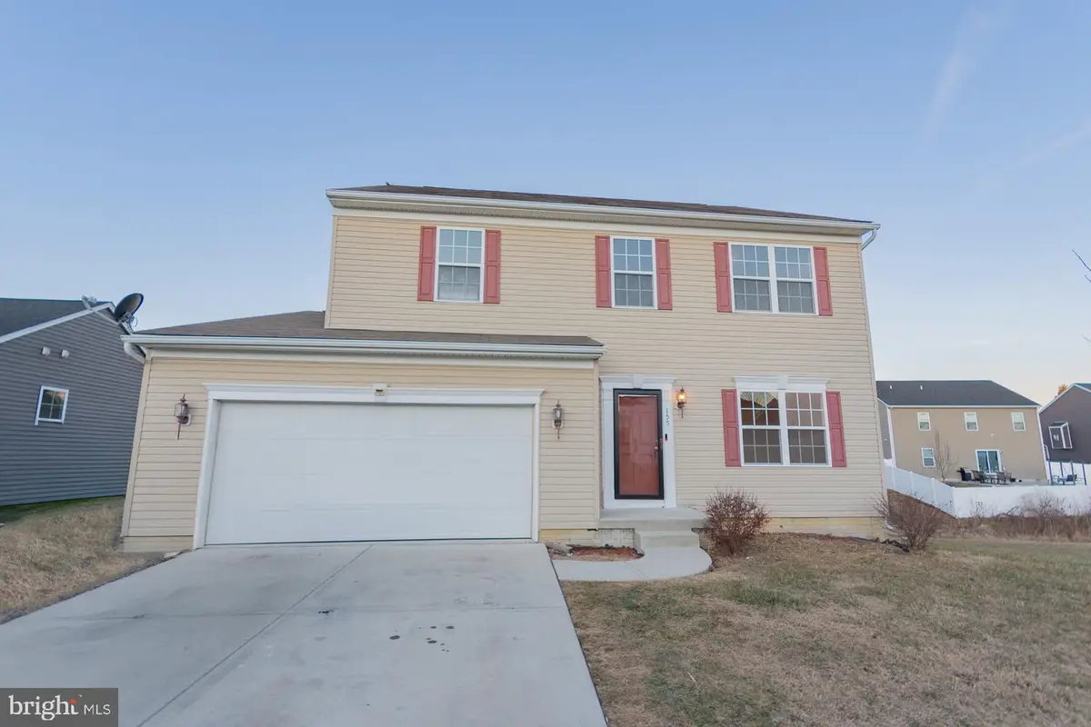 155 Kennedy Cir, Martinsburg, WV 25404 - Image #1