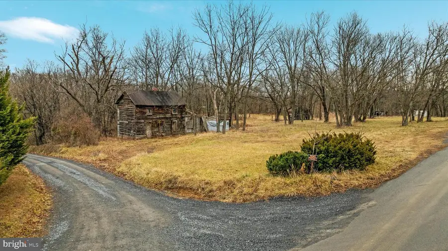 22 Helmet Dr, Martinsburg, WV 25404 - Image #2