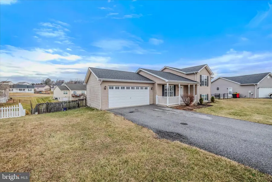 44 Spyglass Dr, Martinsburg, WV 25403 - Image #3