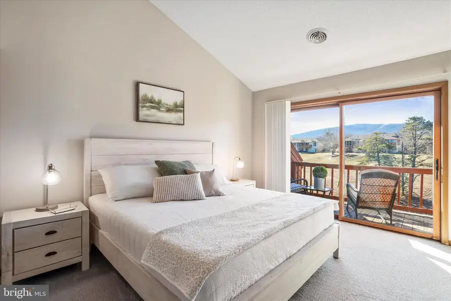 40 Tecumseh Trl, Hedgesville, WV 25427 - Image #2