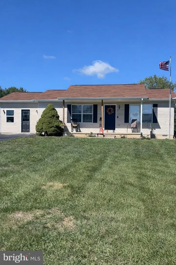 298 Montana Ct, Bunker Hill, WV 25413 - Image #1