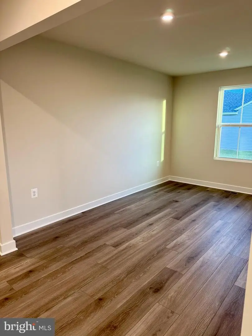 225 Caracas Blvd, Martinsburg, WV 25403 - Image #2