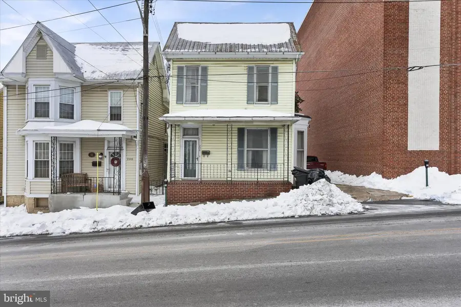 206 E Burke St, Martinsburg, WV 25401 - #3