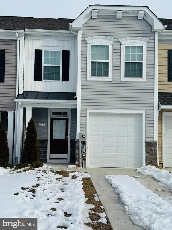 27 Kirby Ct, BUNKER HILL, WV 25413