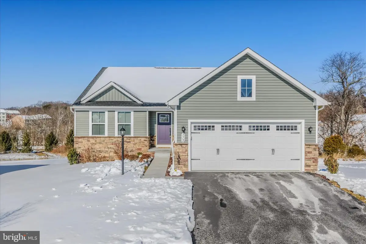 172 Tutbury Ln, Martinsburg, WV 25405 - #1