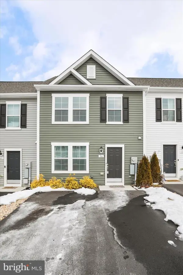 36 Gentle Breeze Dr, BUNKER HILL, WV 25413