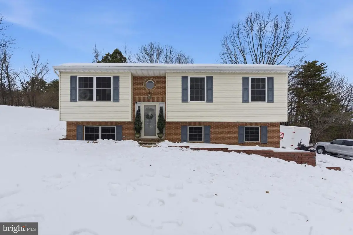 52 Domino Ct, Martinsburg, WV 25404 - Image #1