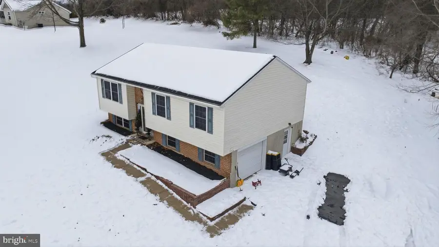 52 Domino Ct, Martinsburg, WV 25404 - Image #2