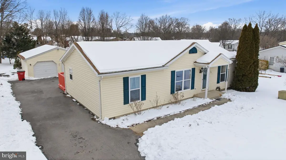 38 Acoustic Dr, Martinsburg, WV 25404 - #1