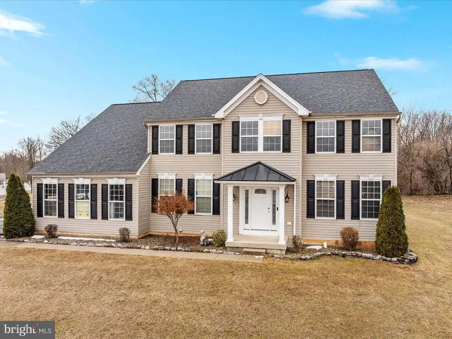 25 Lilburn Dr, Bunker Hill, WV 25413 - #2