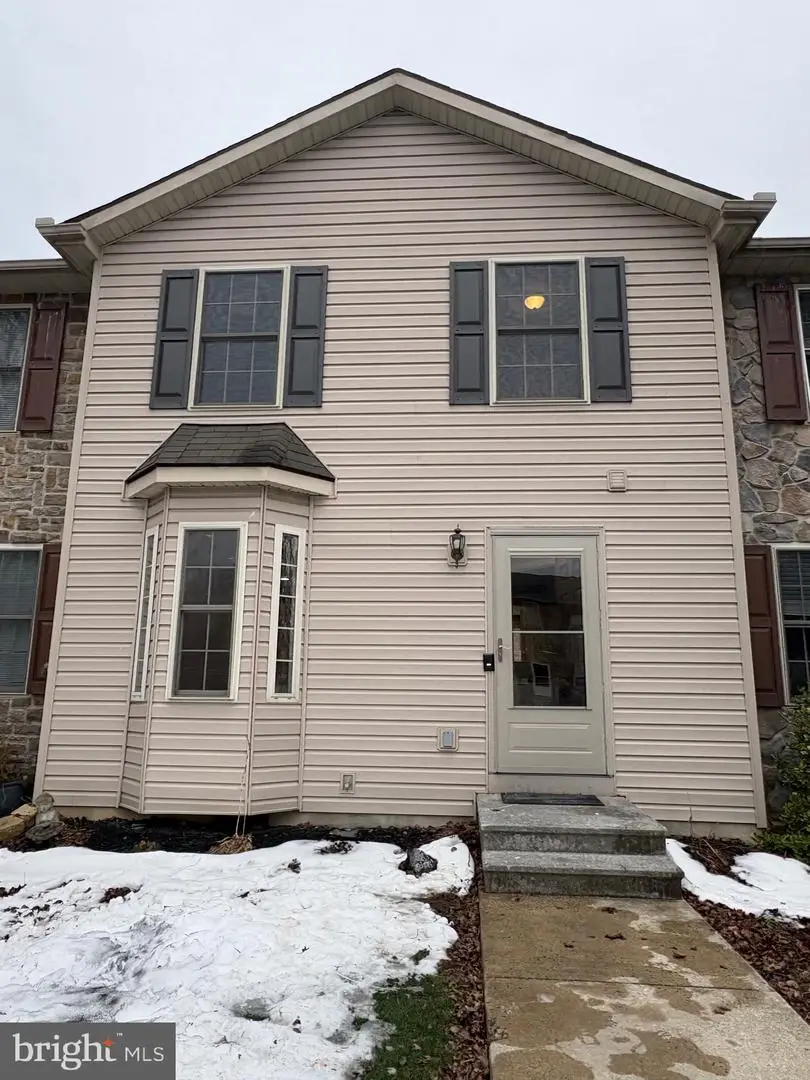 28 Judges Ct, Inwood, WV 25428 - #1