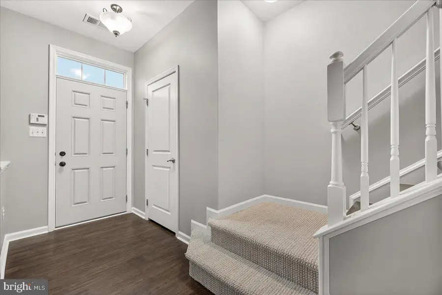 37 Erie Pl, Falling Waters, WV 25419 - #3