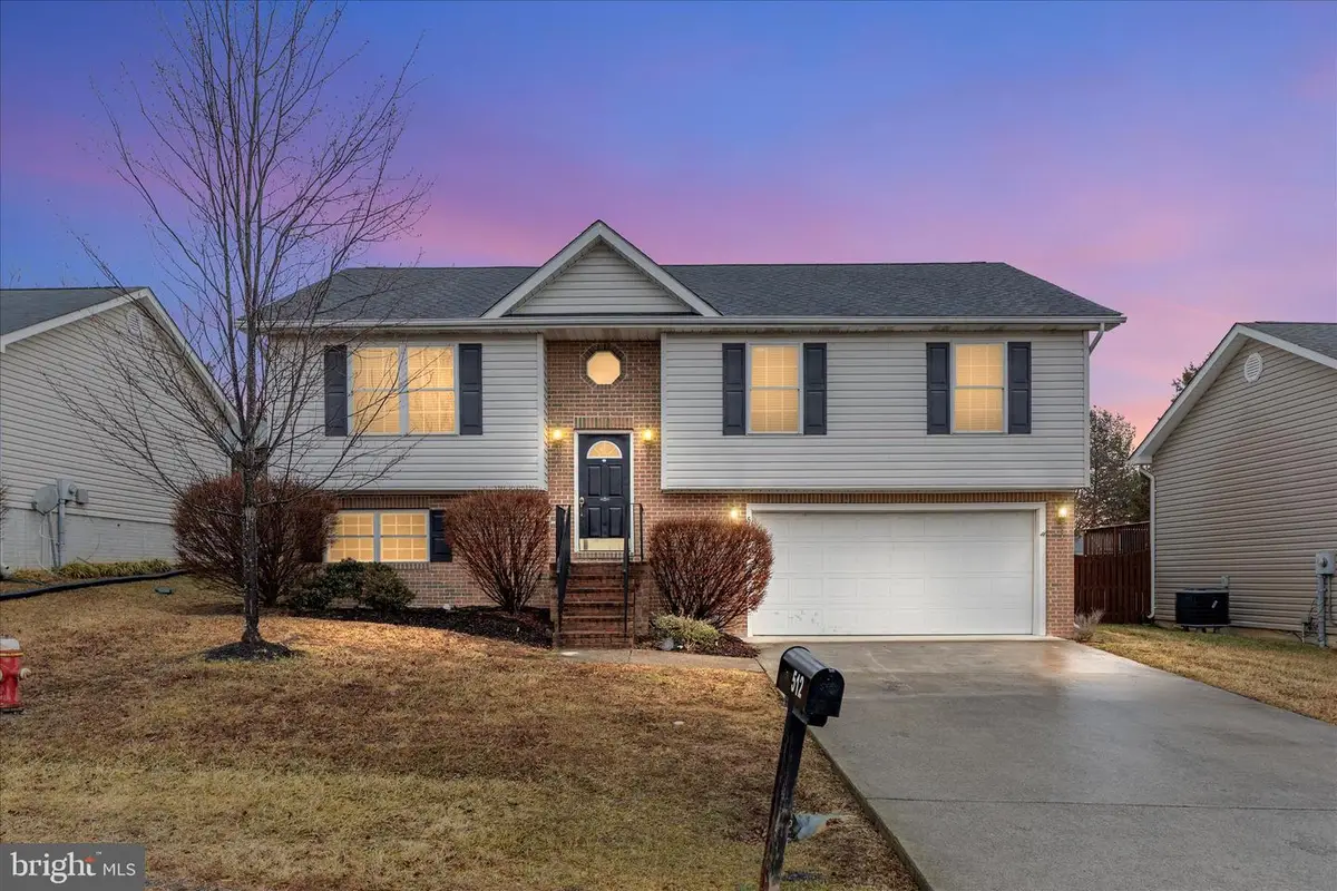 512 Ford Cir, Inwood, WV 25428 - #1