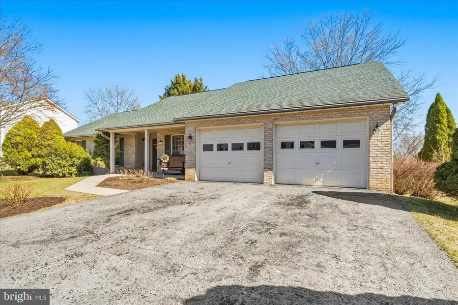 51 Pembroke Ln, Falling Waters, WV 25419 - #3