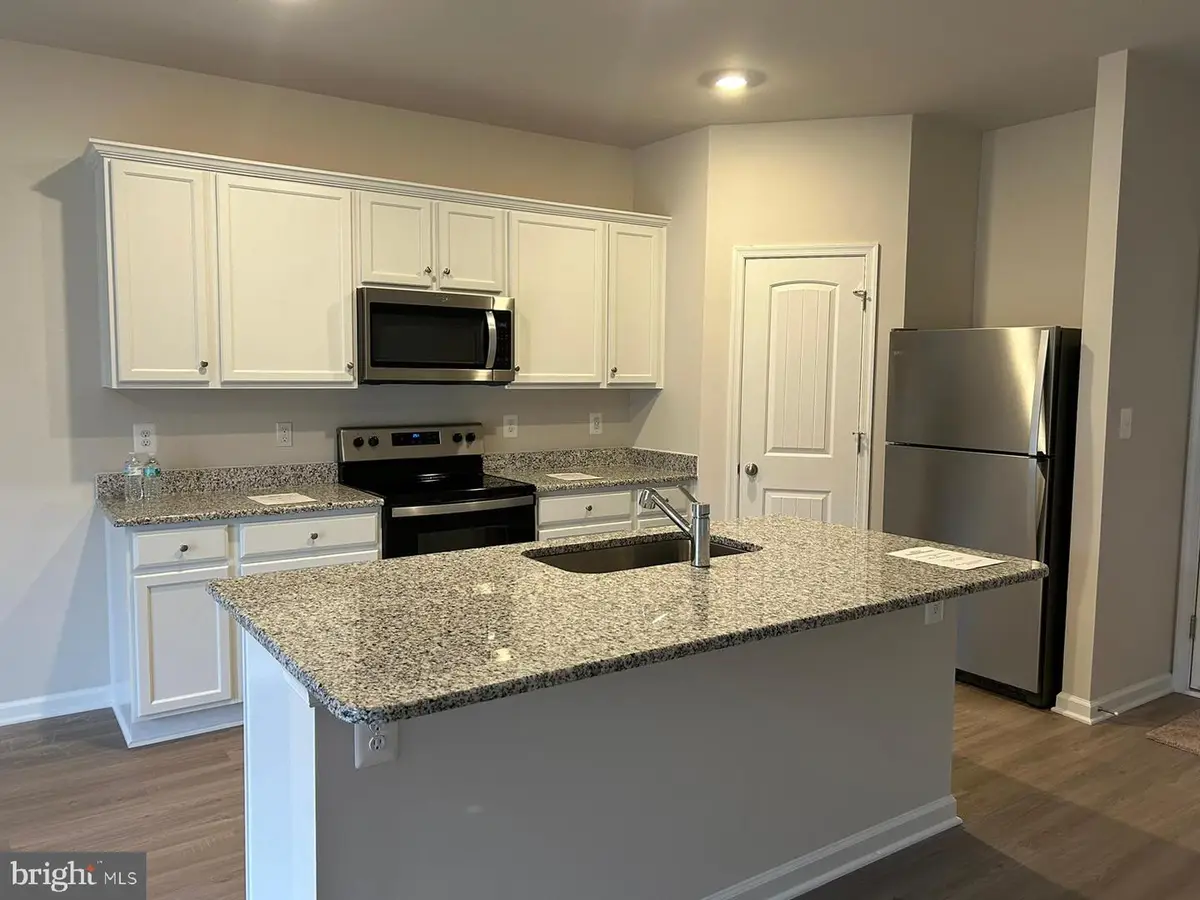 65 Paddington St, Falling Waters, WV 25419 - #1