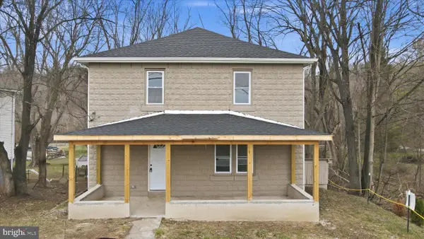 1035 Hammonds Mill Rd, HEDGESVILLE, WV 25427