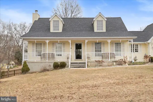 462 Camelot Blvd, FALLING WATERS, WV 25419