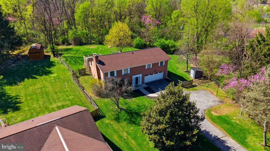 108 Meadowbrook Cir, Martinsburg, WV 25401 - #2