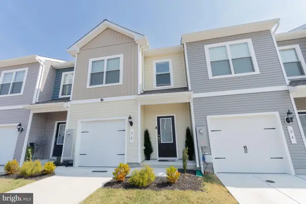 38 Bloomsbury St, FALLING WATERS, WV 25419