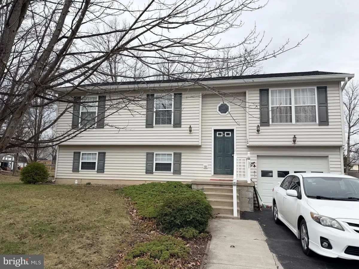 140 Thoreau Dr, Inwood, WV 25428 - #1