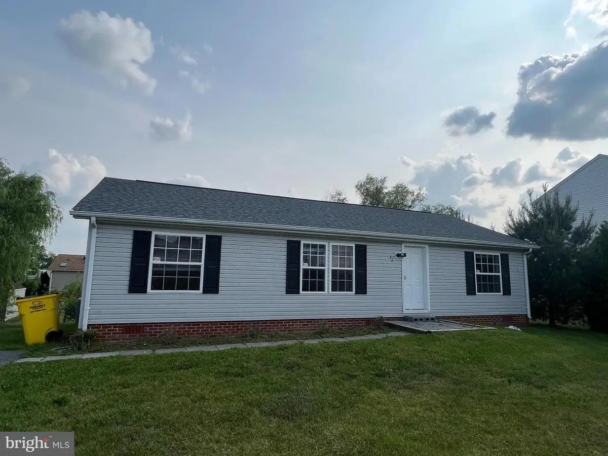 37 Thayers Gull Dr, Martinsburg, WV 25405 - #1