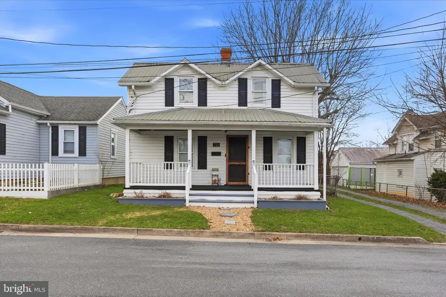 711 Bowers St, Martinsburg, WV 25401 - #3