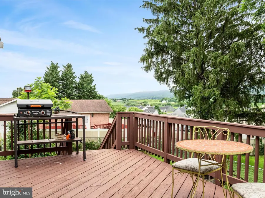 537 Ridge Rd S, Martinsburg, WV 25403 - #2