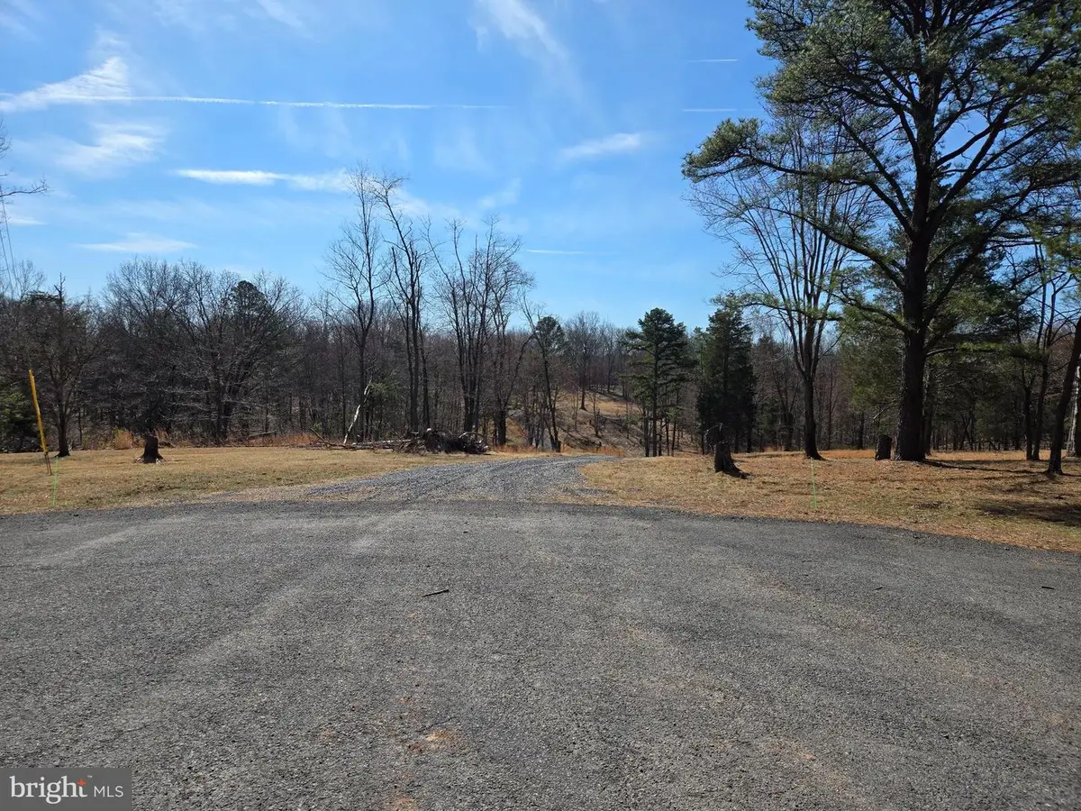 Sapphire Dr, Hedgesville, WV 25427 - #1