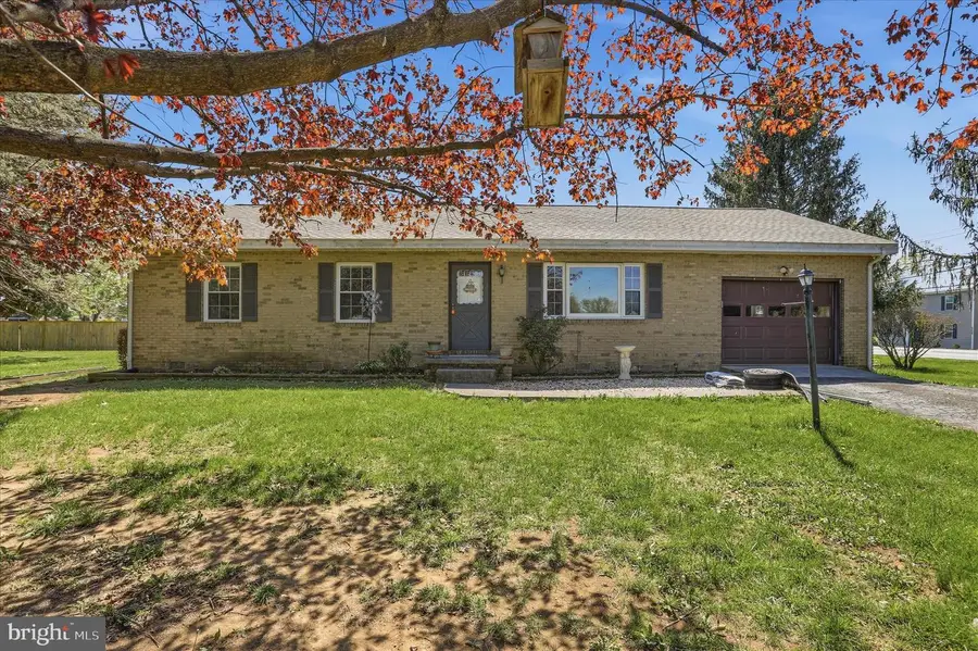 14 Windsor Ln, Bunker Hill, WV 25413 - #2