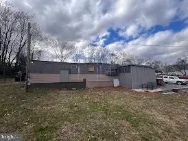 370, 382 Kerns St, Inwood, WV 25428 - #1