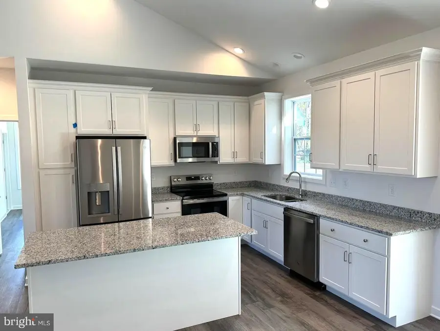 40 Glenaire Rd, Bunker Hill, WV 25413 - #3