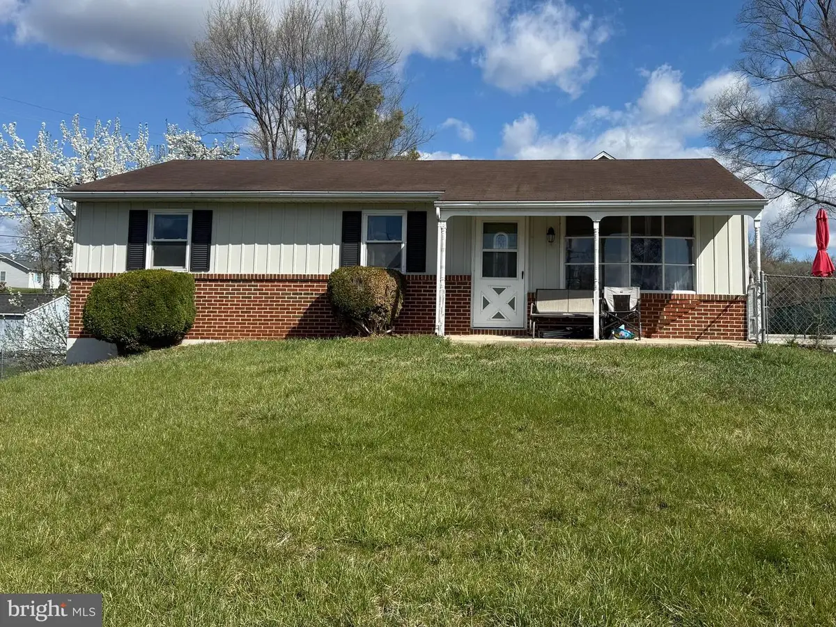 503 Vicky Bullett St, Martinsburg, WV 25401 - #1