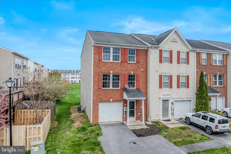 161 Veronica Dr, Martinsburg, WV 25404 - #2