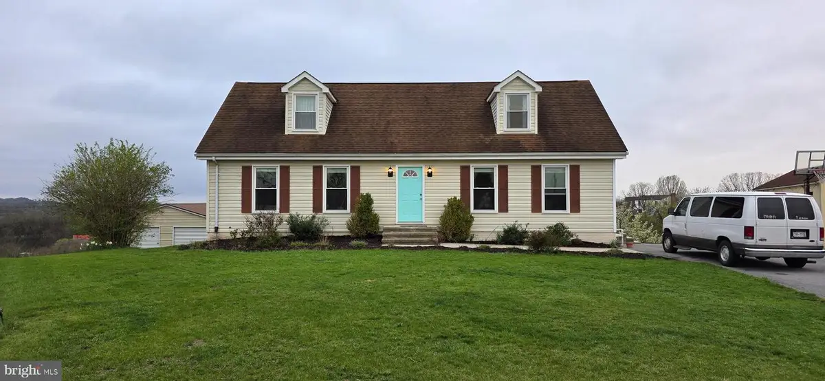 94 Tulip Ct, Falling Waters, WV 25419 - #1