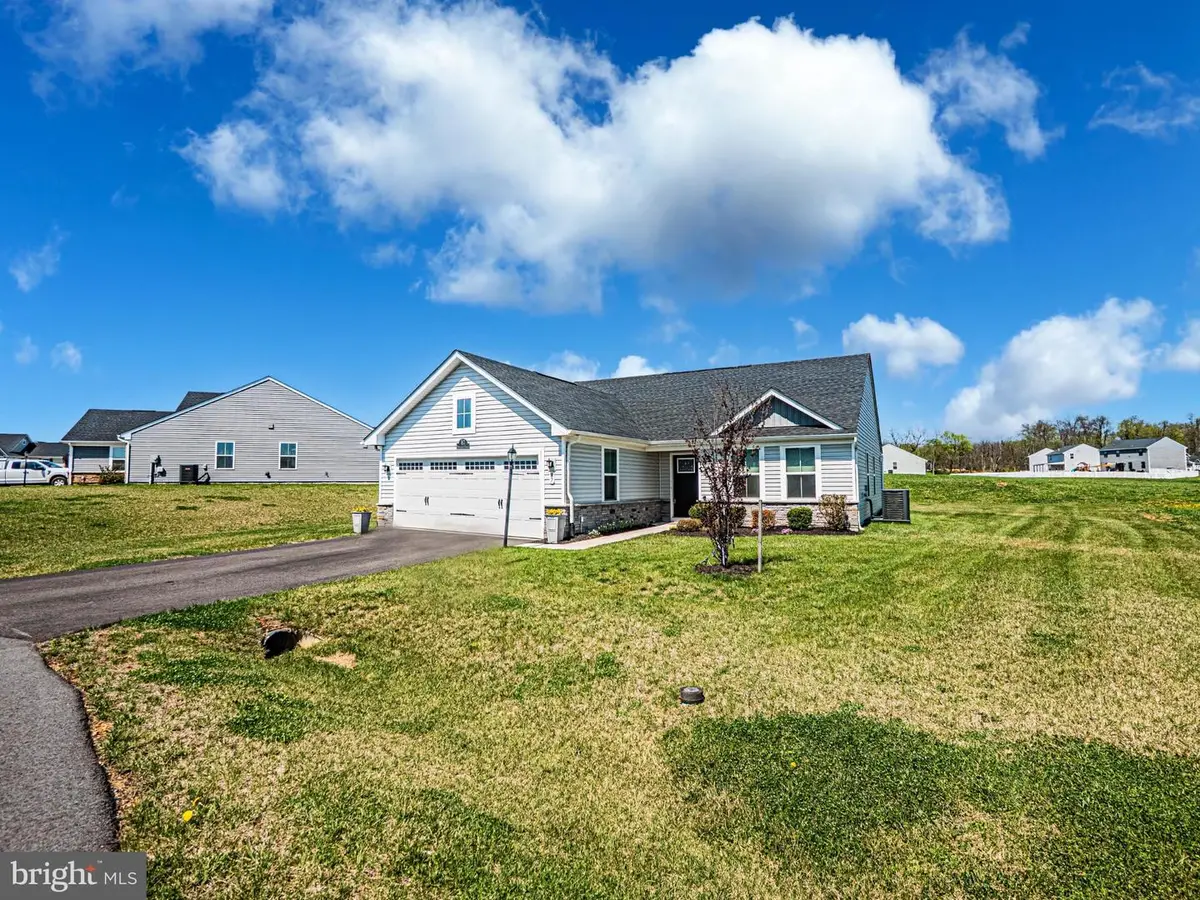 87 Opulent Ct, Hedgesville, WV 25427 - #1