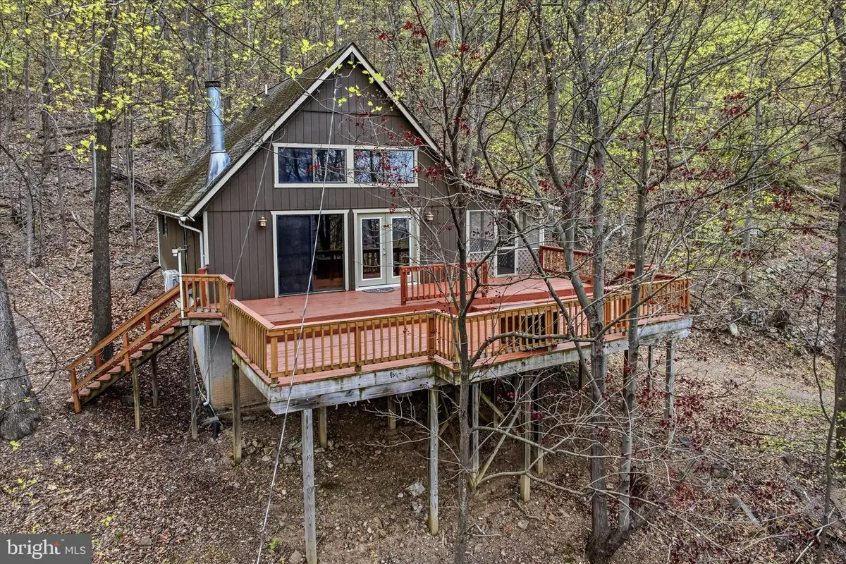 494 Glenwood Ln, Gerrardstown, WV 25420 - #1