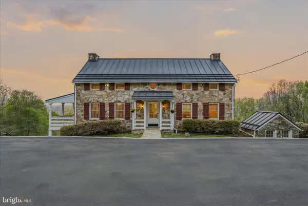 3877 Dry Run Rd, HEDGESVILLE, WV 25427