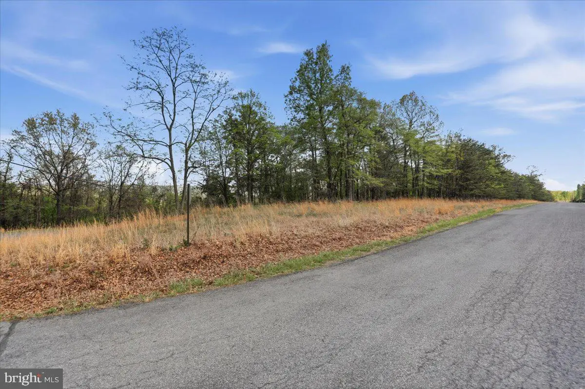 316 Jade Ct, Hedgesville, WV 25427 - #1