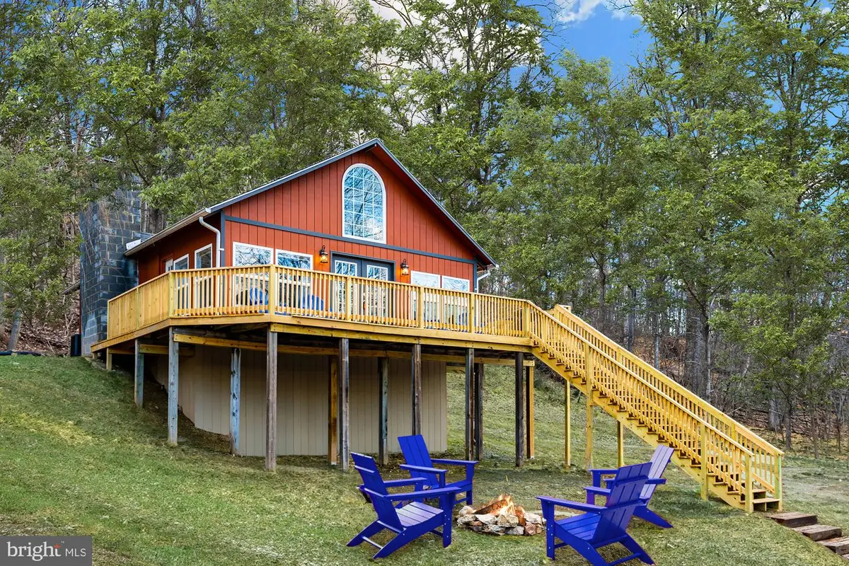 221 Dewdrop Ln, Hedgesville, WV 25427 - #1