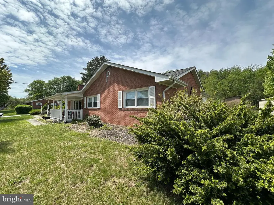 78 Signal Ave, Hedgesville, WV 25427 - #3