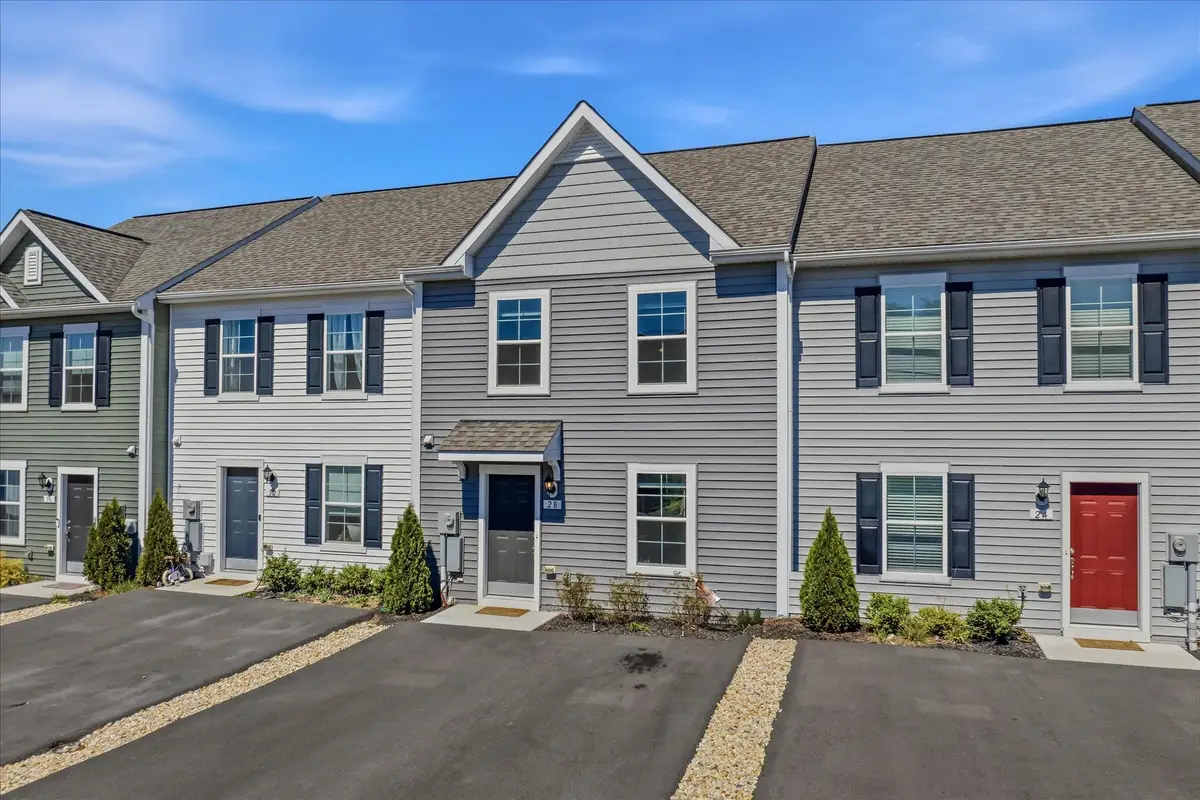 28 Gentle Breeze Dr, Bunker Hill, WV 25413 - #1