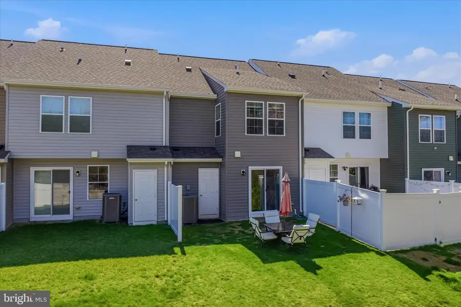 28 Gentle Breeze Dr, Bunker Hill, WV 25413 - #3