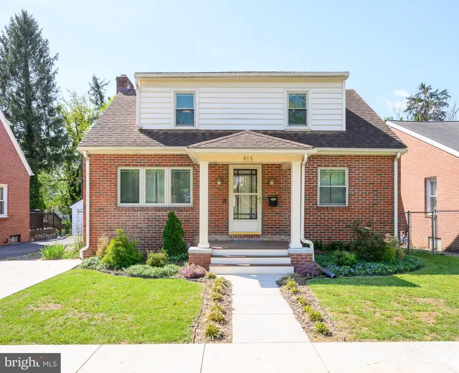 913 W Martin St W, Martinsburg, WV 25401 - #3