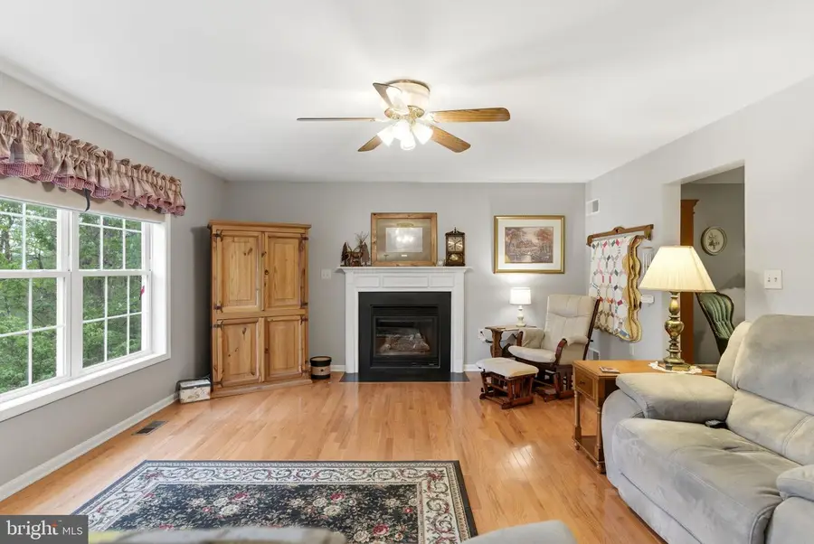 336 Zenith Dr, Hedgesville, WV 25427 - #3