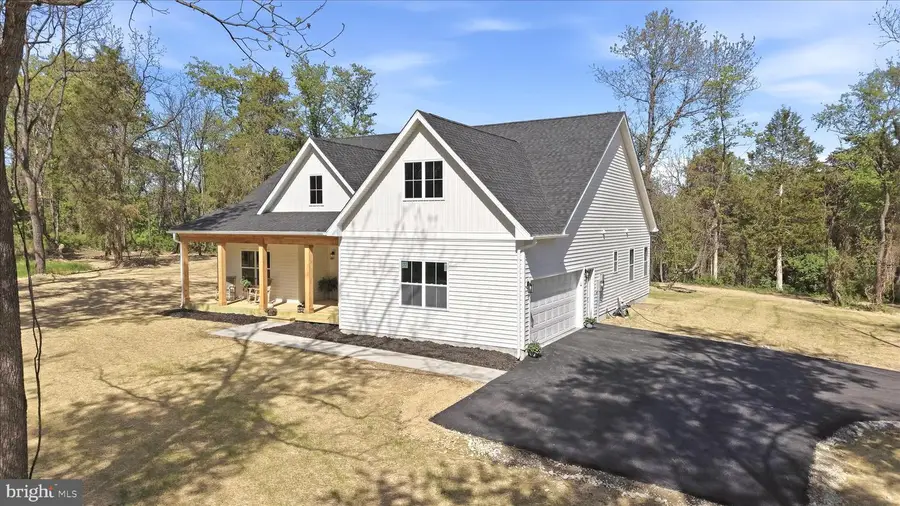 825 Avanti Dr, Bunker Hill, WV 25413 - #2