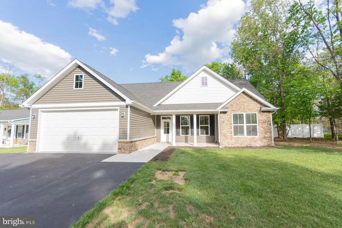 1083 Nadenbousch Ln, Martinsburg, WV 25405 - #1