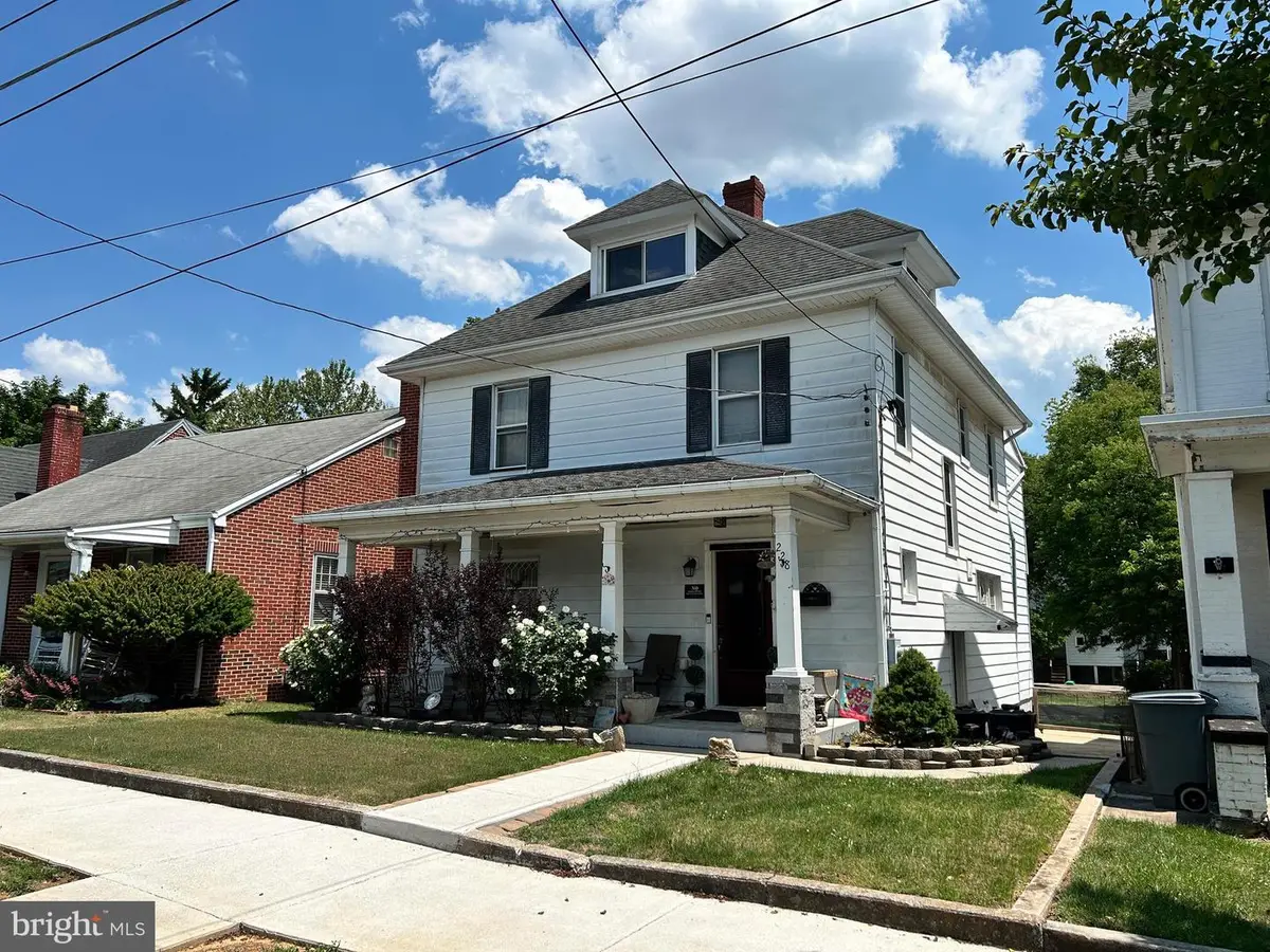 228 S Tennessee Ave, Martinsburg, WV 25401 - #1