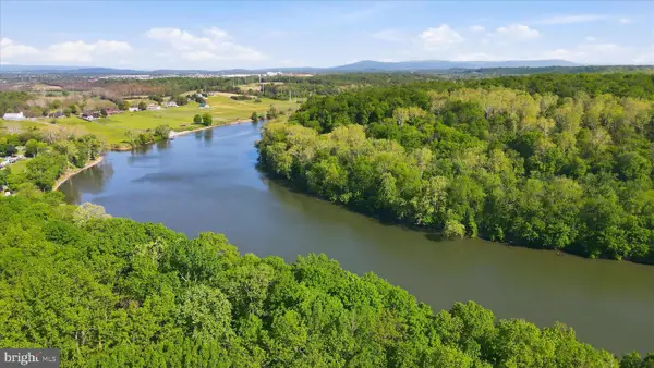 Carlyle Rd, MARTINSBURG, WV 25404