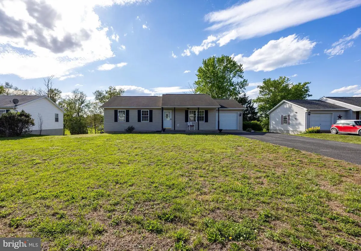 351 Mimosa Dr, Martinsburg, WV 25404 - #1