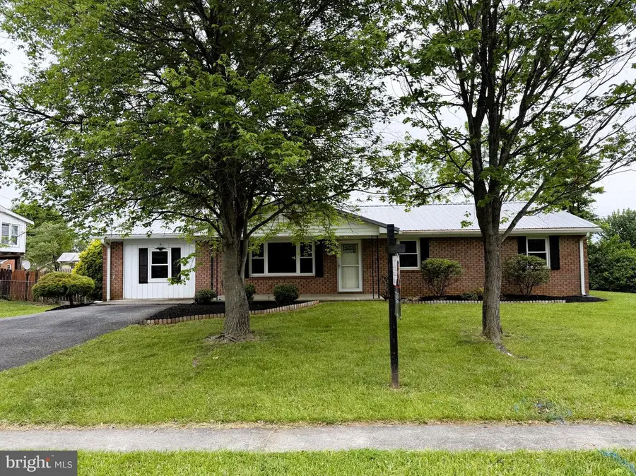 486 Richard St, Martinsburg, WV 25404 - #2